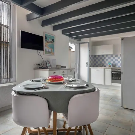 A 200m, Maison Mitoyenne Pour 4 Feriehus *