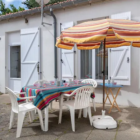 A 200m, Maison Mitoyenne Pour 4 Holiday home *